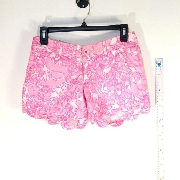 Lilly Pulitzer Pants - Lilly Pulitzer Buttercup Short Scallop Hem Resort White Pink Size 00